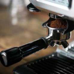 Cafetera automática Barista Touch de Sage