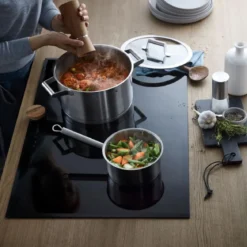 Cazo de acero inoxidable con tapa de cristal Comfort Line WMF