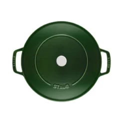 Cocotte baja tipo cacerola de hierro fundido Staub