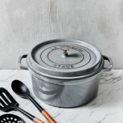 Cocotte de hierro fundido Staub