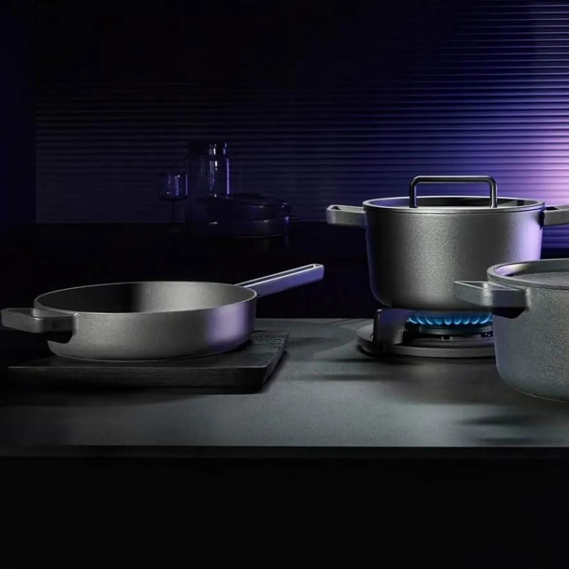 Conjunto de cocotte y sartén de hierro fundido Flavour WMF