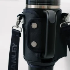 Estuche con cuerda para vaso con asa Quencher Stanley