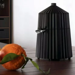 Exprimidor eléctrico Plissé Alessi