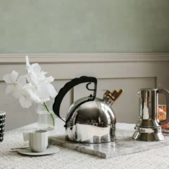 Hervidor 9091 de acero inoxidable Richard Sapper Alessi