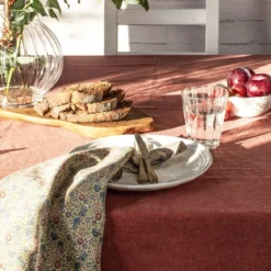 Mantel Linen Collection de Laura Ashley