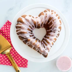 Molde corazón Elegant Heart Bundt Nordic Ware