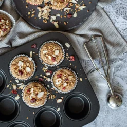 Molde de magdalenas y muffins Kaiser WMF (+pack 60 papeles gratis)
