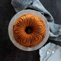 Molde Gold Chiffon Bundt Nordic Ware