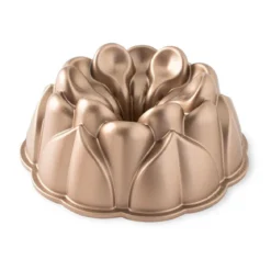 Molde Magnolia Bundt Nordic Ware