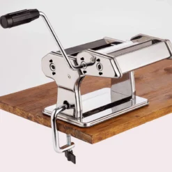 Máquina automática prepara pasta fresca Pastamatic Ariete