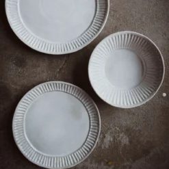 Plato cerámico Yolanda de Olsson & Jensen