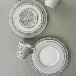 Platos de porcelana Wild Clematis Laura Ashley