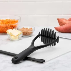 Prensador de verduras de nylon OXO
