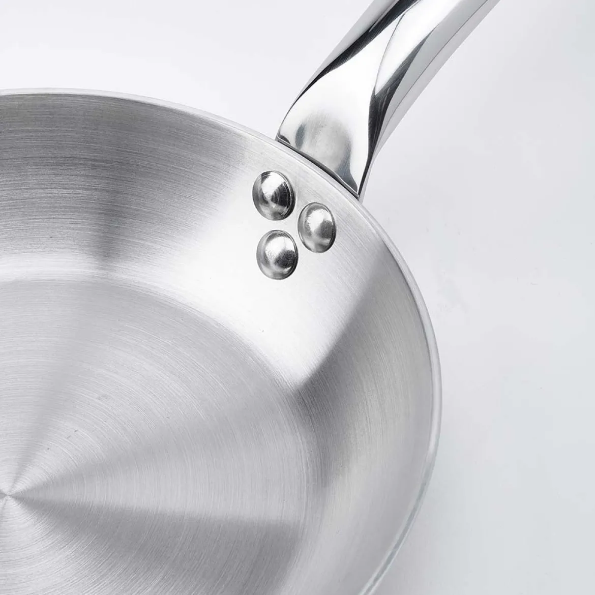 Sauté bombeada tipo wok Alchimy De Buyer