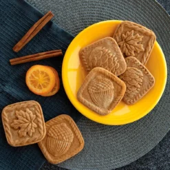 Sello para galletas bosque otoñal Nordic Ware