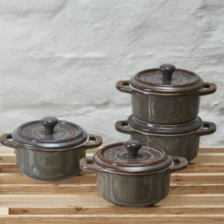 Set de 4 mini cocottes cerámicas Staub