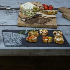 Tabla para quesos y aperitivos de pizarra Selbrae