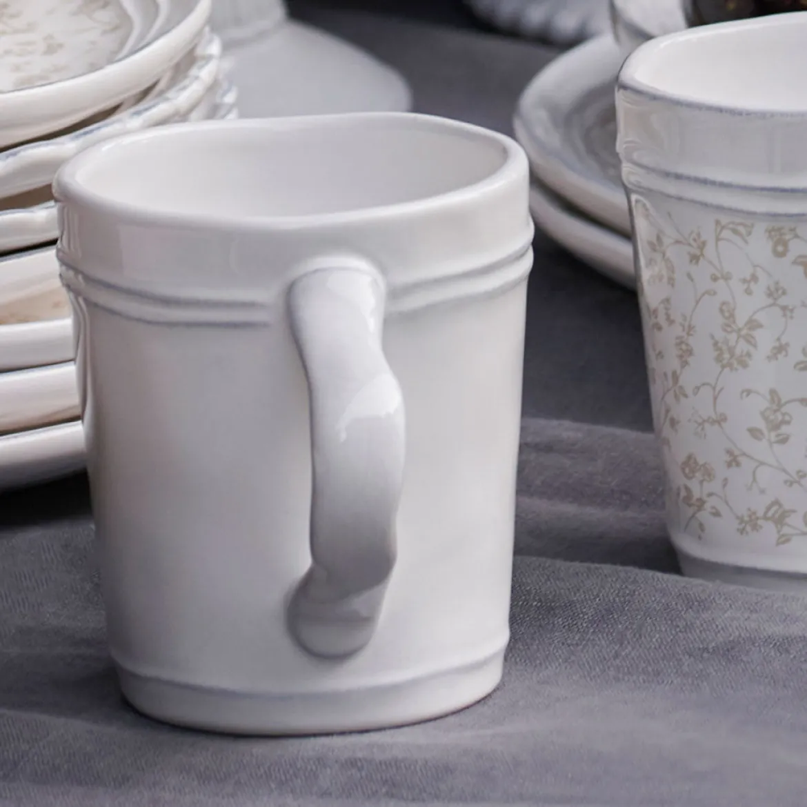 Taza tipo mug Artisan Collection de Laura Ashley