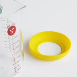 Vaso medidor 500 ml de Pebbly